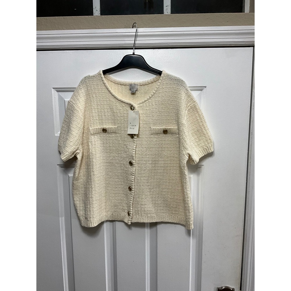 A New Day Womens XXL Cream Textured Short Sleeve Button Front Cardigan Sweater